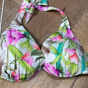 Victoria’s Secret padded bikini top size 34D halter top